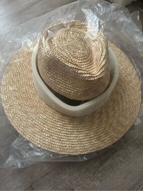 NWT Brixton Joanna Hat in Honey